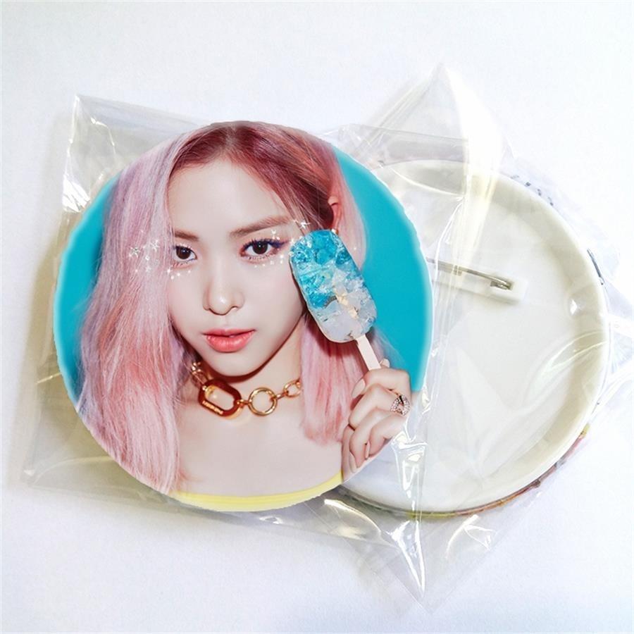 Badge ITZY // KPOP - BEST KPOP SHOP
