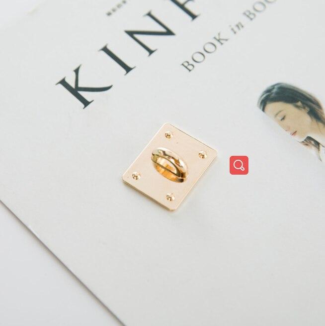 Porte clés BTS // LOVE YOURSELF - BEST KPOP SHOP