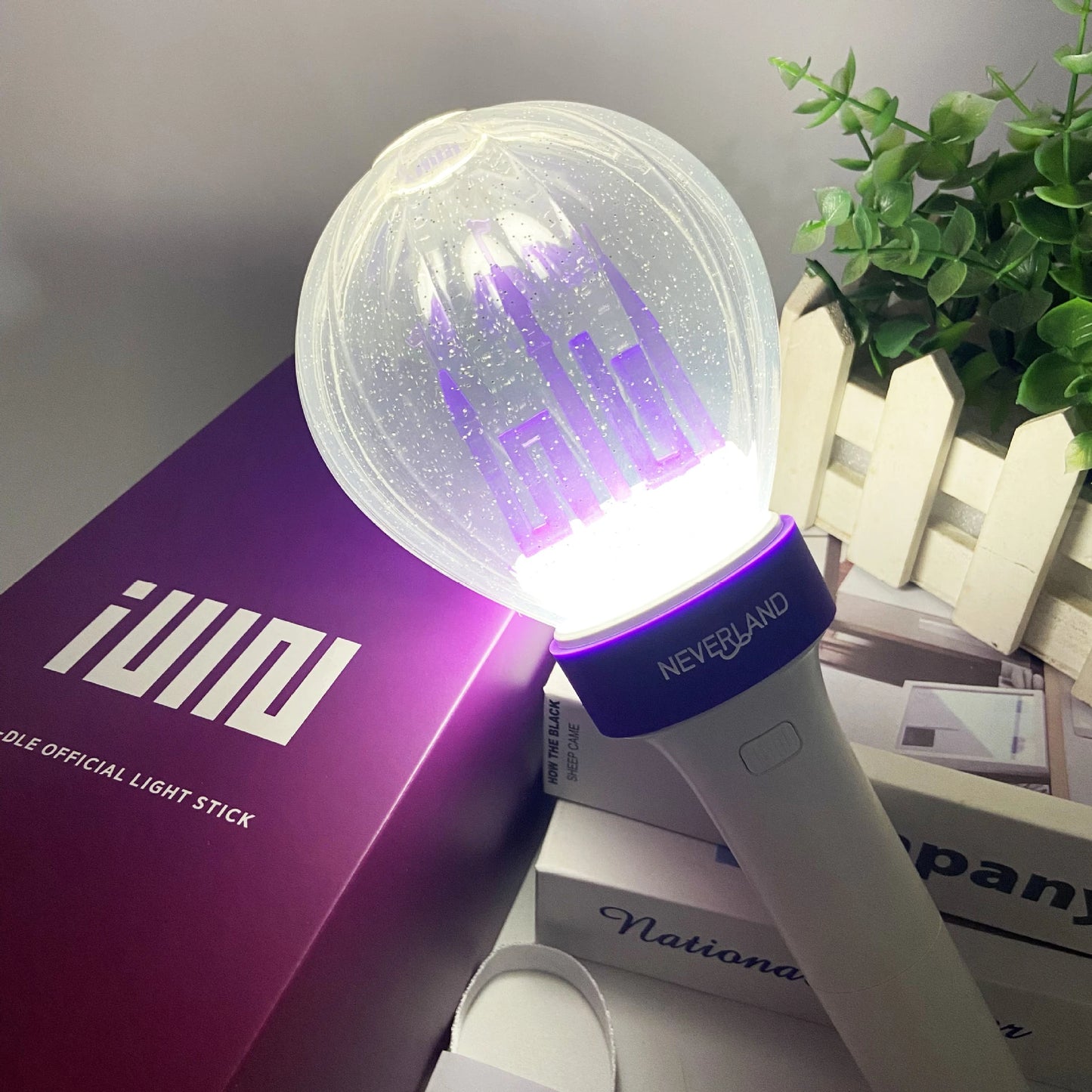 (G)I-DLE OFFICIAL LIGHT STICK V1 & V2