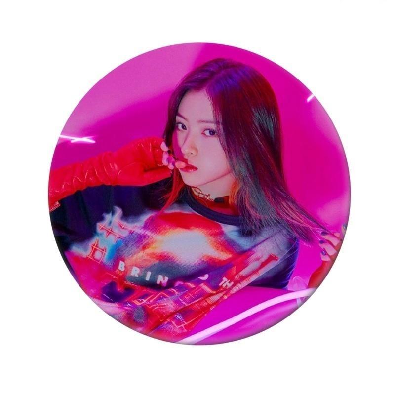 BADGE ITZY - BEST KPOP SHOP