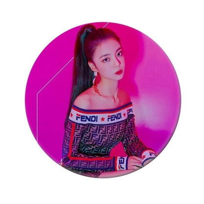 BADGE ITZY - BEST KPOP SHOP