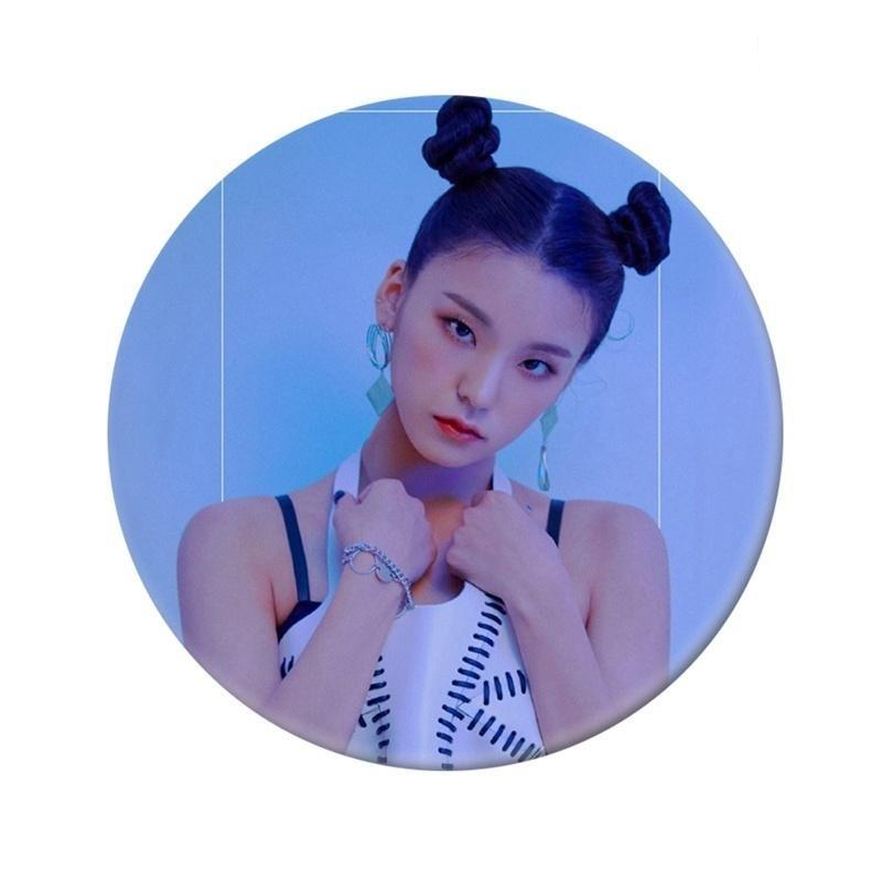BADGE ITZY - BEST KPOP SHOP