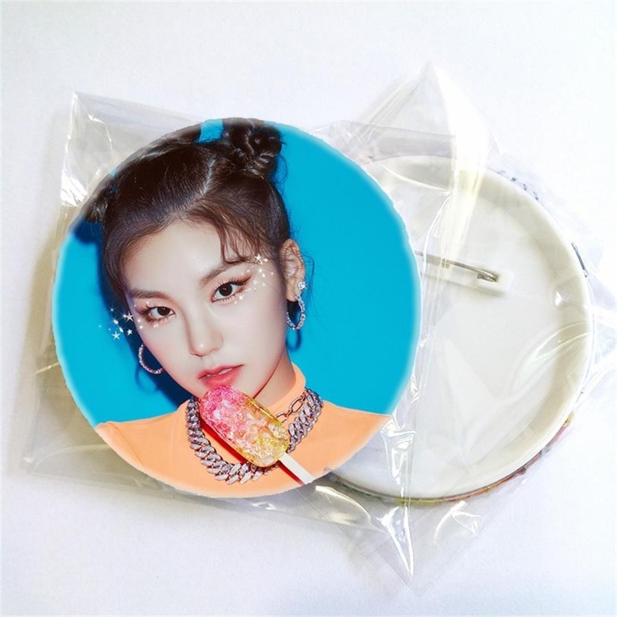 Badge ITZY // KPOP - BEST KPOP SHOP