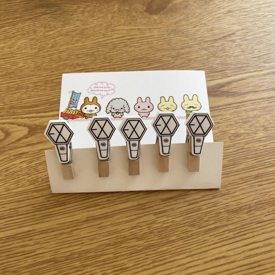 Petites pinces pour accrocher des Photocards en forme BTS/ BLACKPINK/ EXO/ GOT7/ TWICE/ TXT/ IZONE/ NCT - BEST KPOP SHOP