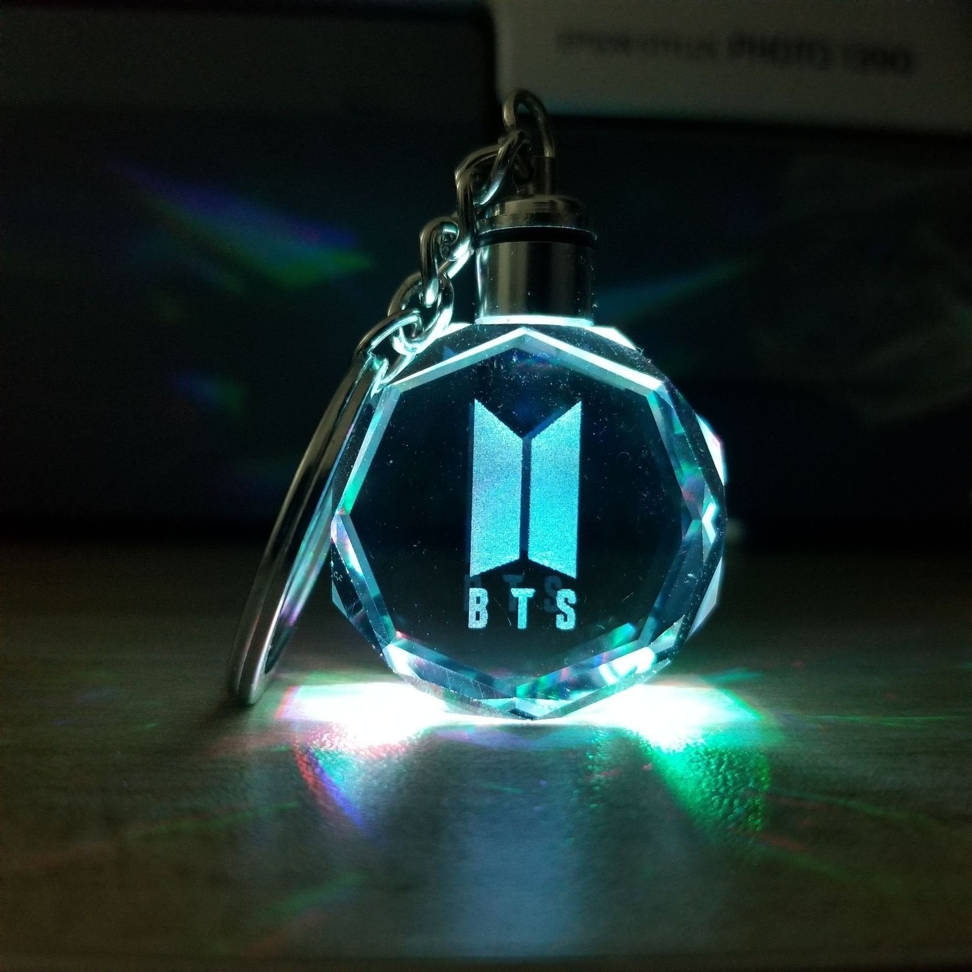Bts Rhinestone Crystal Lumineux change de couleurs BTS - BEST KPOP SHOP