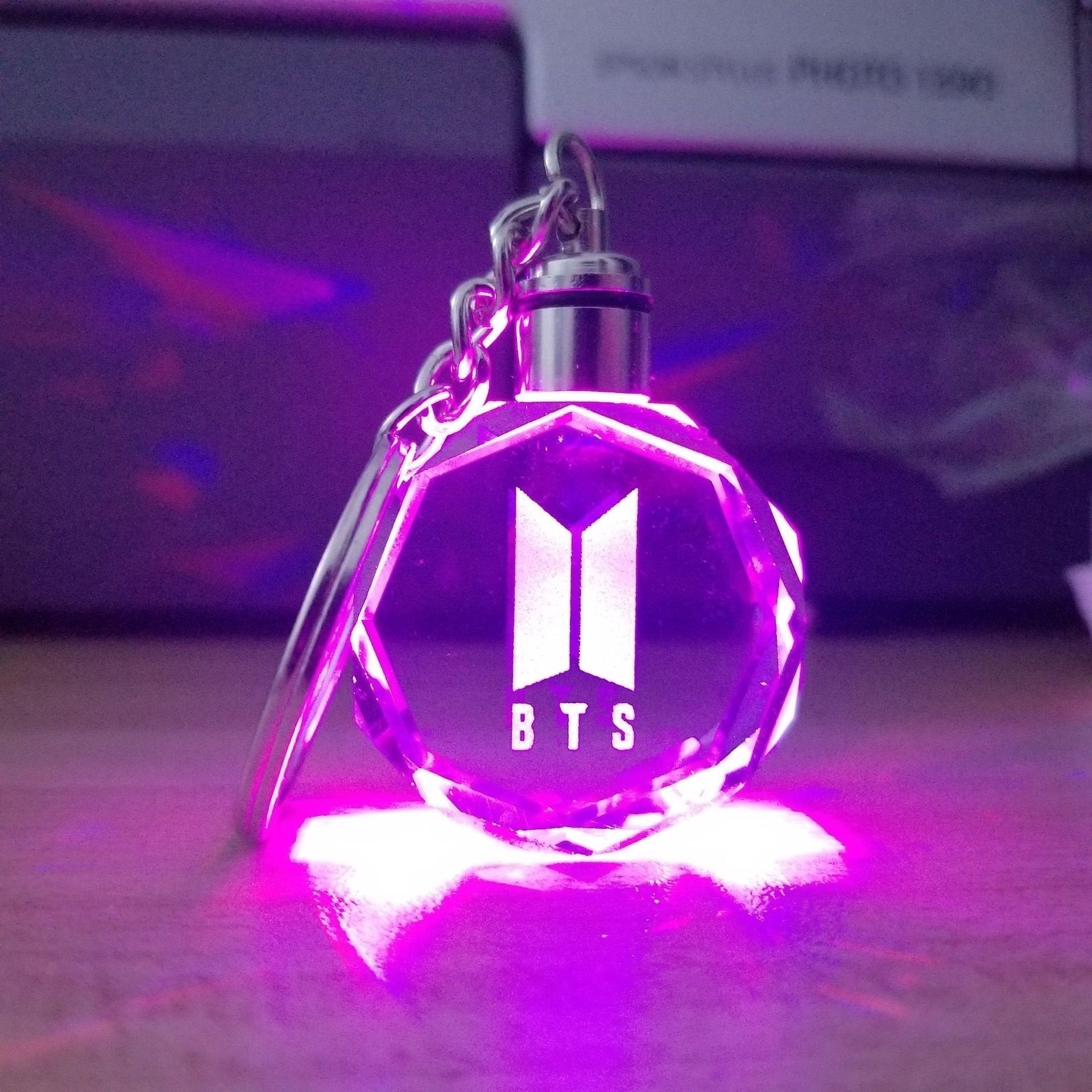 Bts Rhinestone Crystal Lumineux change de couleurs BTS - BEST KPOP SHOP