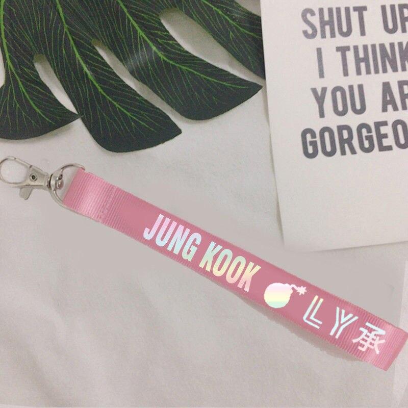 Porte clés BTS // LOVE YOURSELF - BEST KPOP SHOP