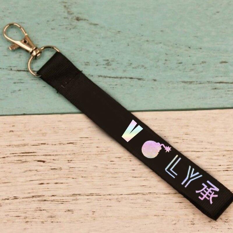 Porte clés BTS // LOVE YOURSELF - BEST KPOP SHOP