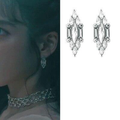 30 styles de bocules d'oreilles IU - BEST KPOP SHOP