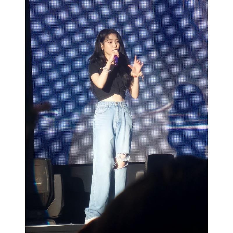 T-Shirt & Jeans IU - BEST KPOP SHOP