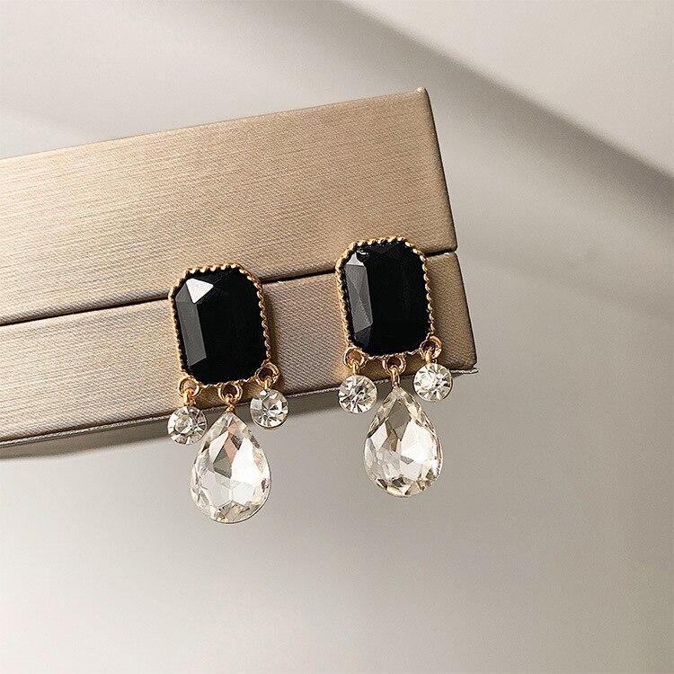 30 styles de bocules d'oreilles IU - BEST KPOP SHOP