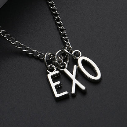 Collier (plusieurs groupes)